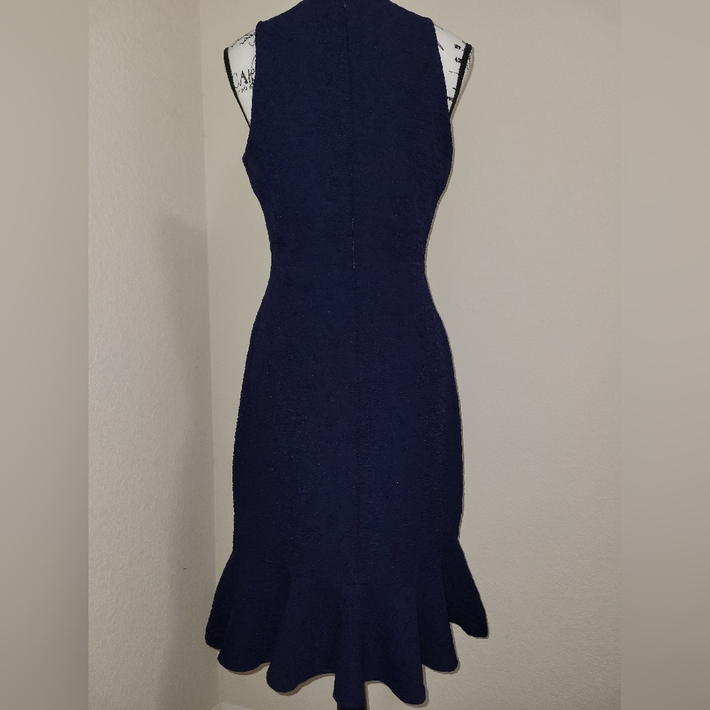 EUC- ALI & JAY Women's Qyun Cutout Fitted Dress With Ruffle Hem•Navy•Medium💙